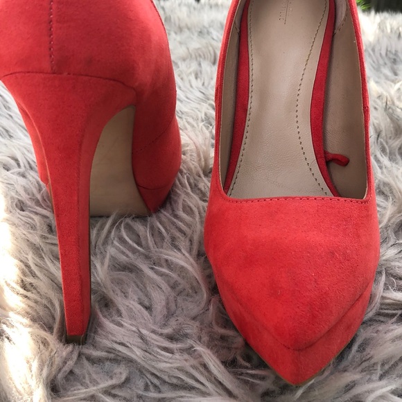 Coral closed toed heel - Picture 7 of 9